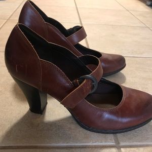 Born Brown Leather Heels 8.5 / EUR 40